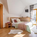 Silentium Homestay *